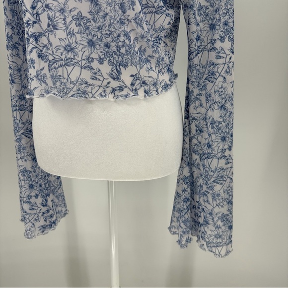 Sheer Blue Floral Cropped Mesh Top Bell Sleeves Coquette‎ Cottagecore Blouse - Picture 5 of 5